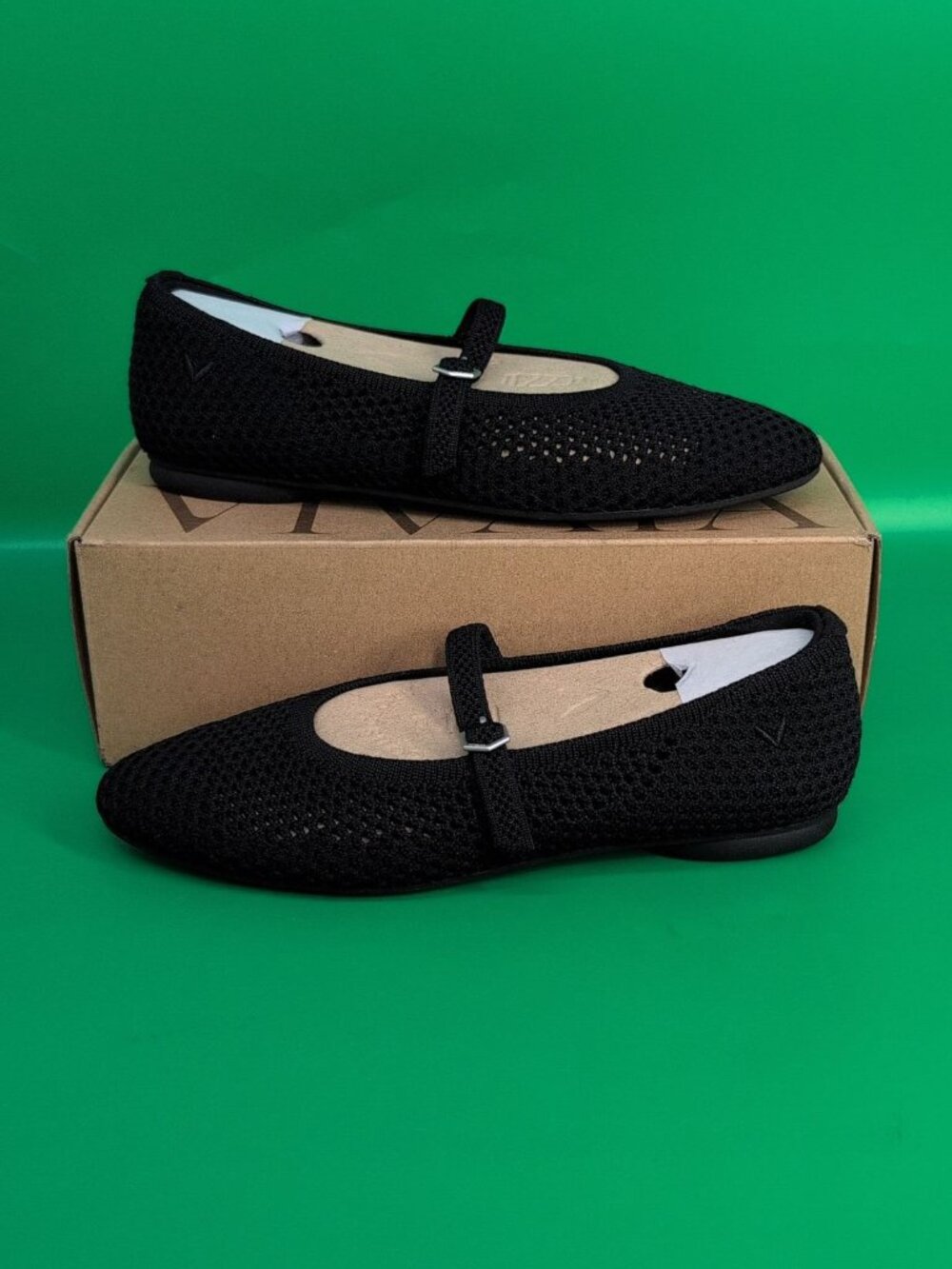 Vivaia Tamia Mary Jane AdaptAll Almond Toe Women's Flat Pumps EU 37 Black